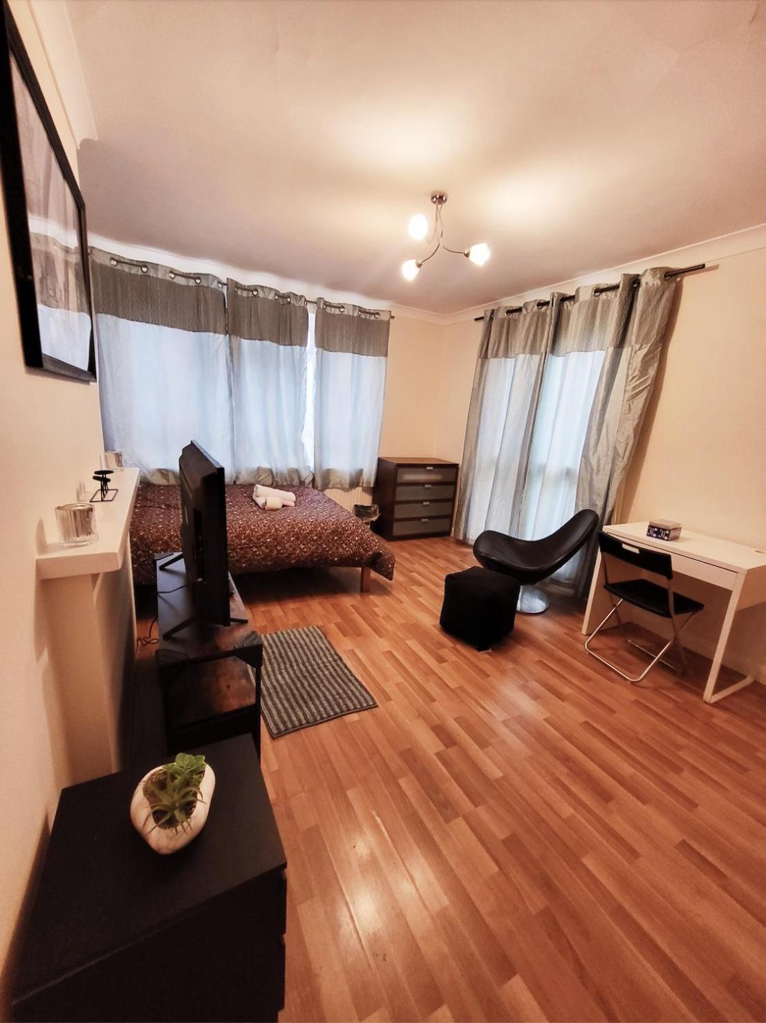 Huge And Affordable 3 Bedroom Flat In Hammersmith For 7 People With Welcome Breakfast London Eksteriør billede