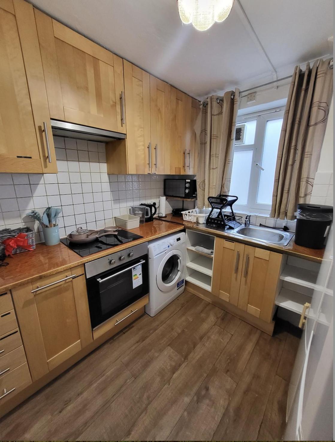 Huge And Affordable 3 Bedroom Flat In Hammersmith For 7 People With Welcome Breakfast London Eksteriør billede