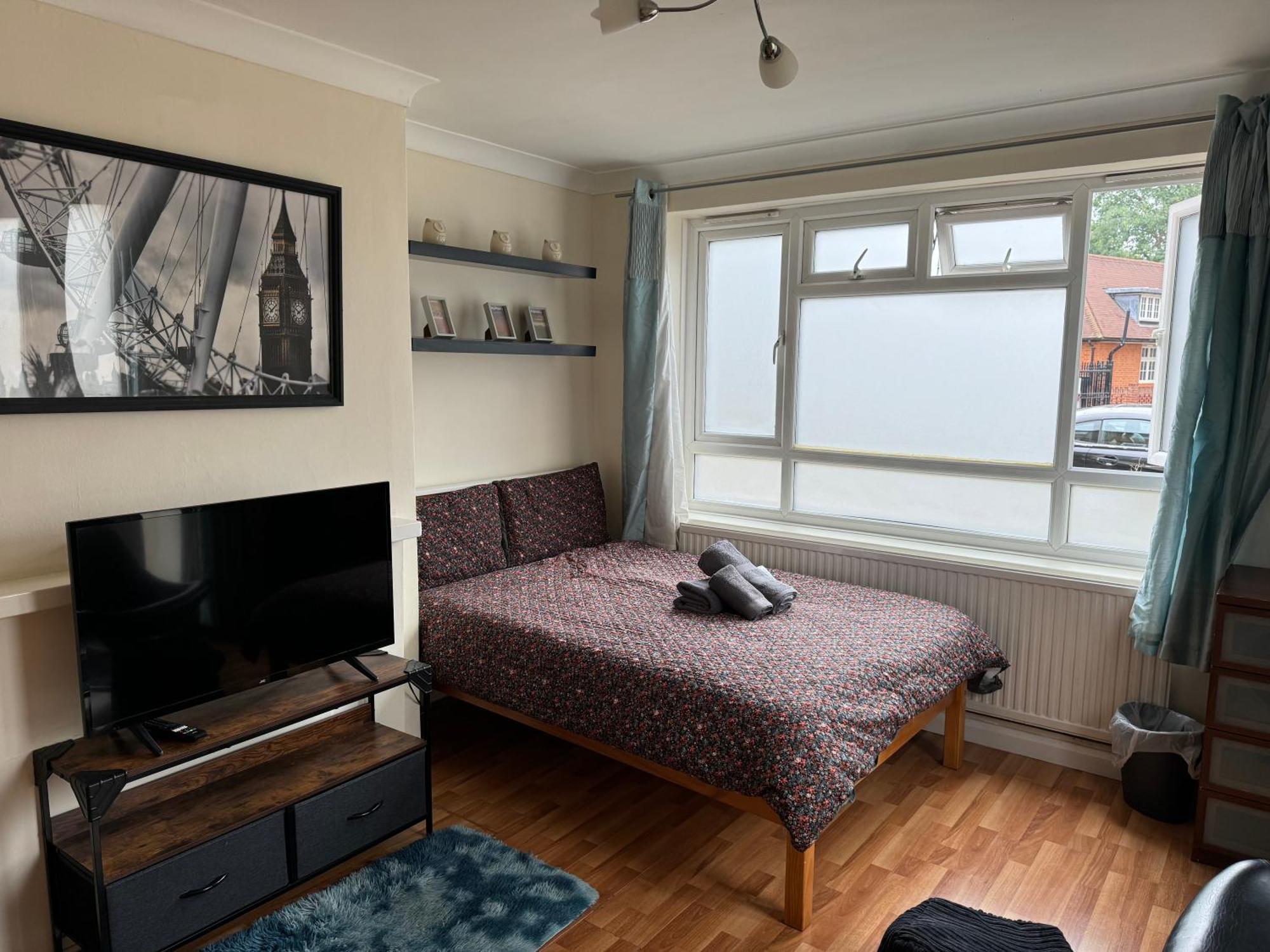 Huge And Affordable 3 Bedroom Flat In Hammersmith For 7 People With Welcome Breakfast London Eksteriør billede