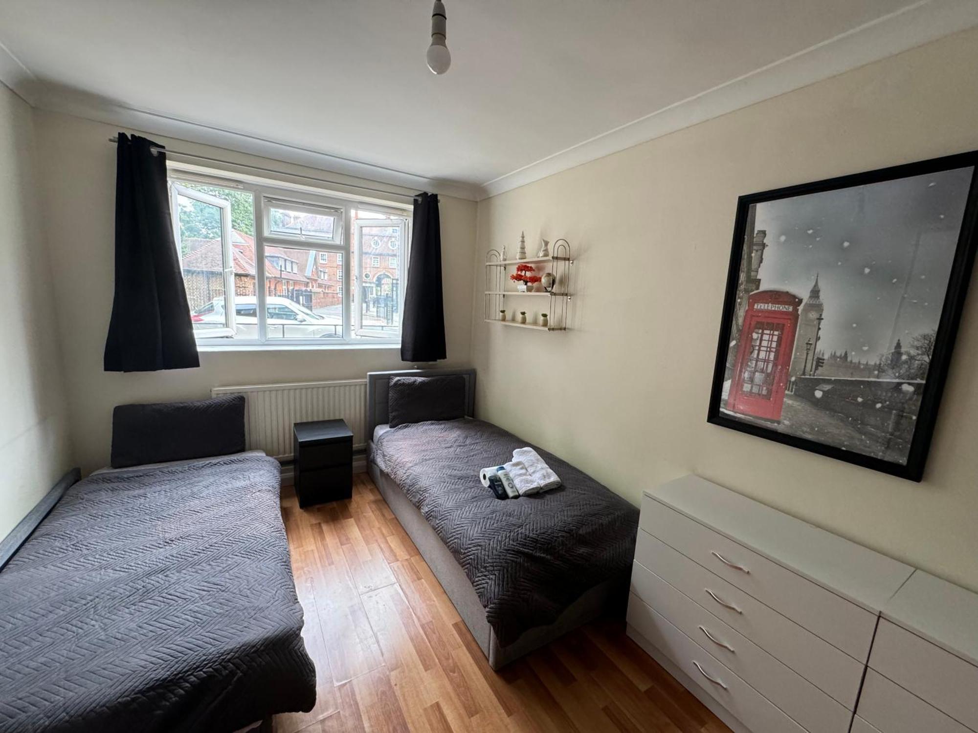 Huge And Affordable 3 Bedroom Flat In Hammersmith For 7 People With Welcome Breakfast London Eksteriør billede