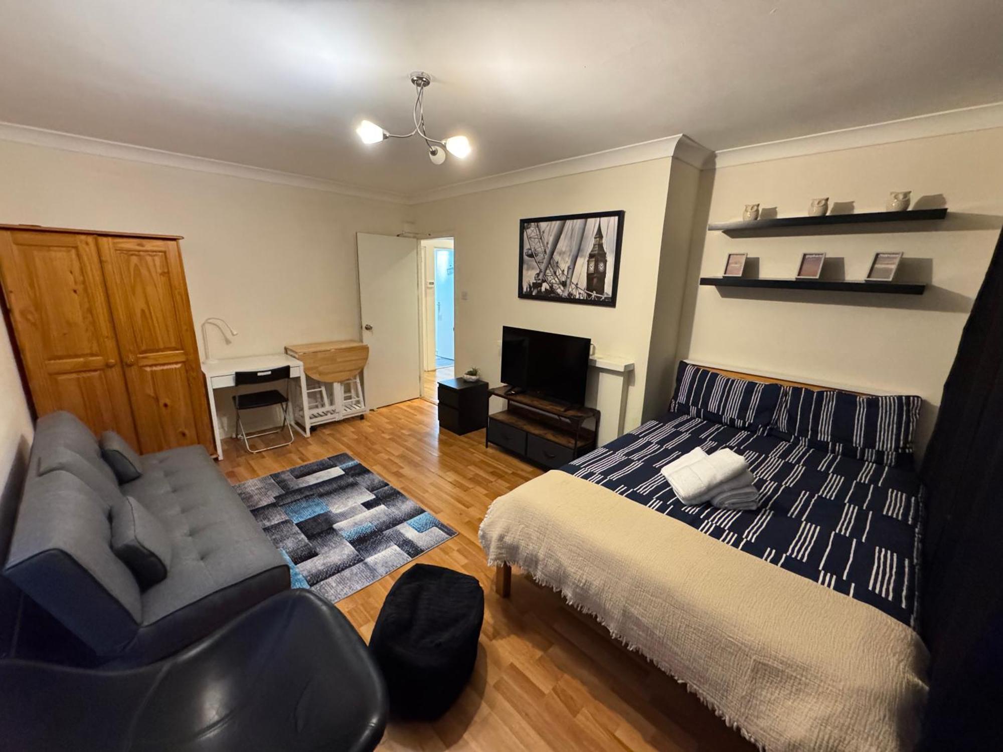 Huge And Affordable 3 Bedroom Flat In Hammersmith For 7 People With Welcome Breakfast London Eksteriør billede